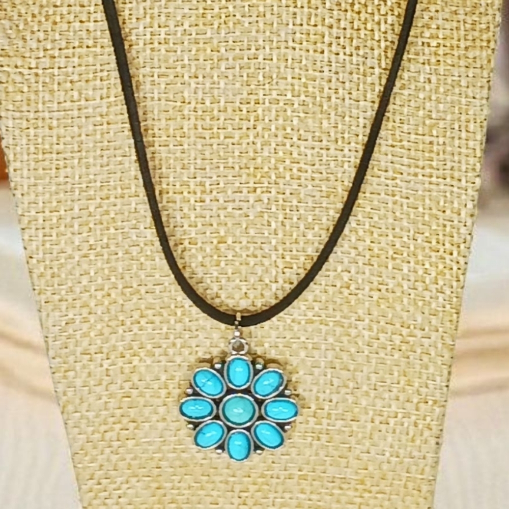 Turquoise Medallion Necklace Choker Westerncore Cowgirlcore Southwestern Boho